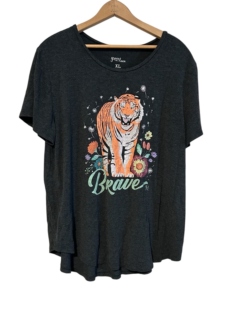 Grace & Lace Tiger Brave T-shirt Tee Stretchy Size XL Shirt Women’s - Picture 1 of 5